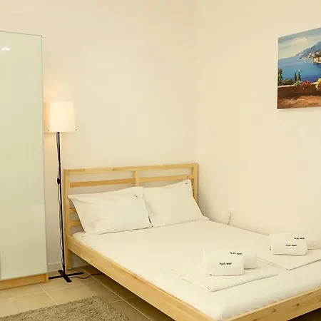 Appartement Simplicity In Bright One-bedroom Flat Varna